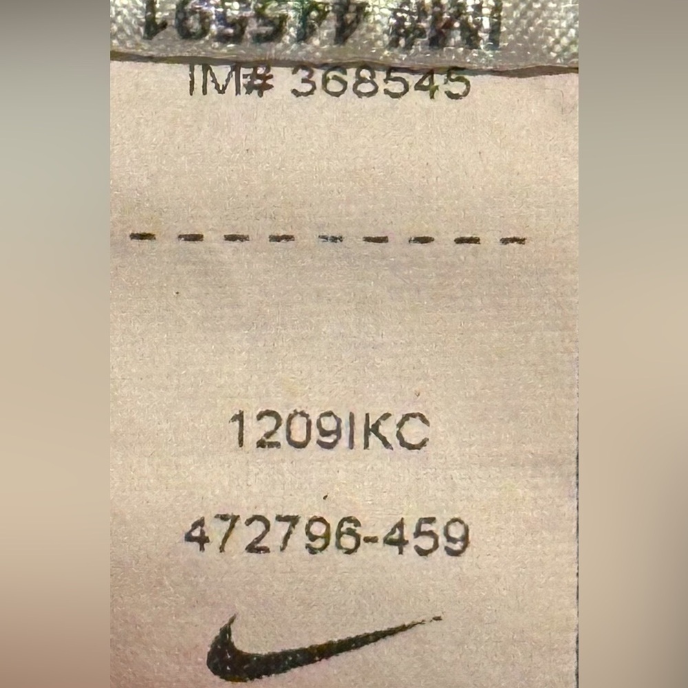 Nike Black and Red Sports Jersey. Size Small. - Picture 6 of 6